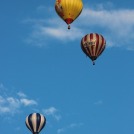 Horkovzdušné balóny z Balonového létání v Bělé pod Bezdězem - více v <a href="https://malebno.cz/horkovzdusne-balony/">následujícím příspěvku</a>