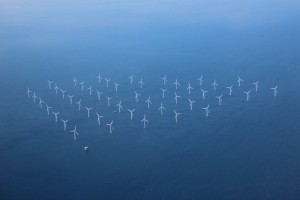 větrné elektrárny při pobřeží Dánska - foceno z letadla